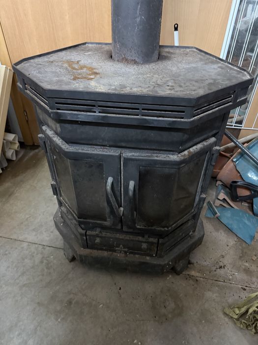 Salamandra em ferro fundido