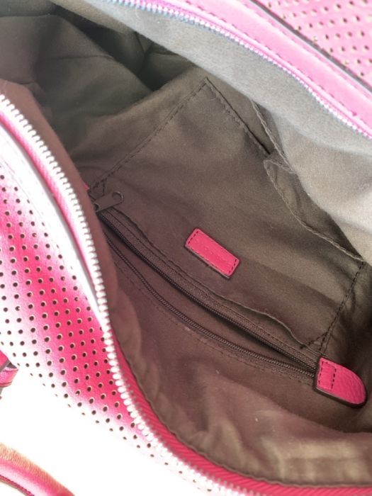 Malas cor de rosa Bershka e Parfois