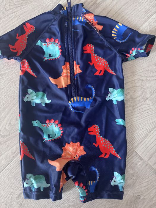 Костюм для плавання або ігор біля басейну, річки, моря