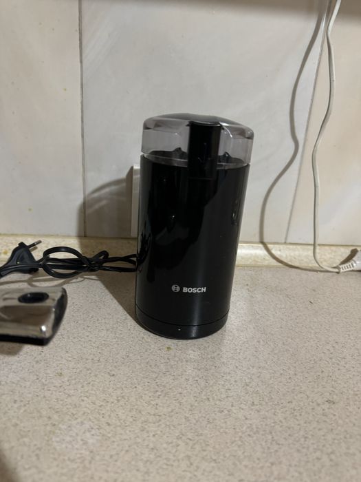 Кофемолка bosh новая