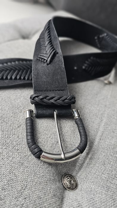 Pasek damski czarny ozdobny z dużą klamrą