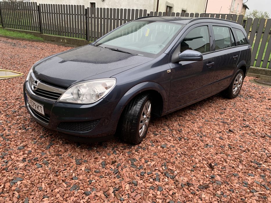 Продаю авто Opel Astra 2008