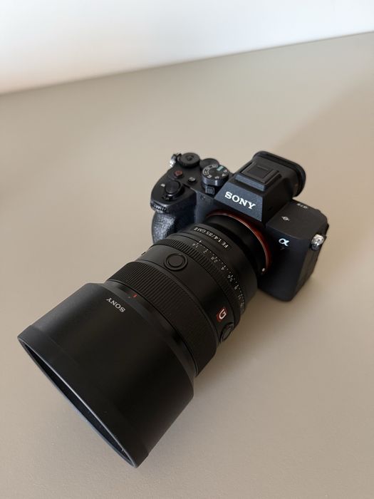 Sony A7 IV + Sony 85mm F1.4 GM II – Excelente Estado