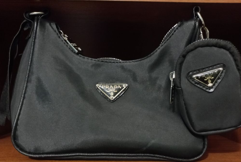 Сумка Prada + ключниця.