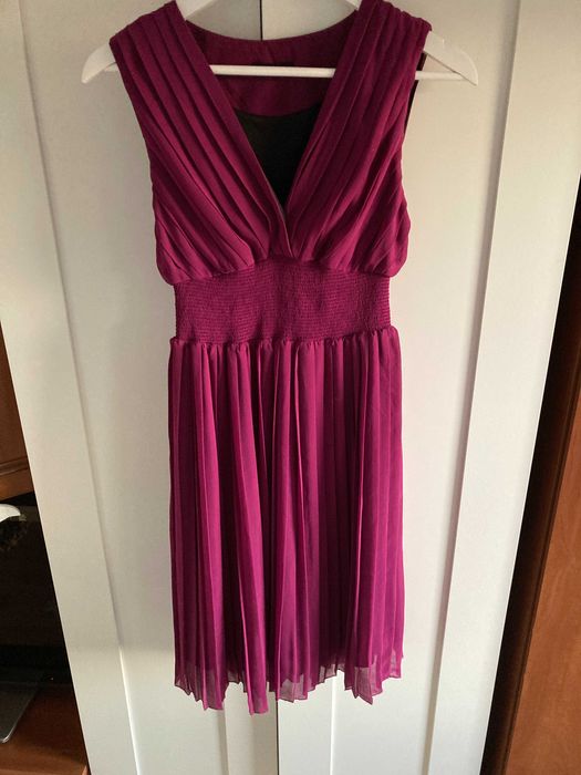 Sukienka purpurowa plisowana Cache Cache S