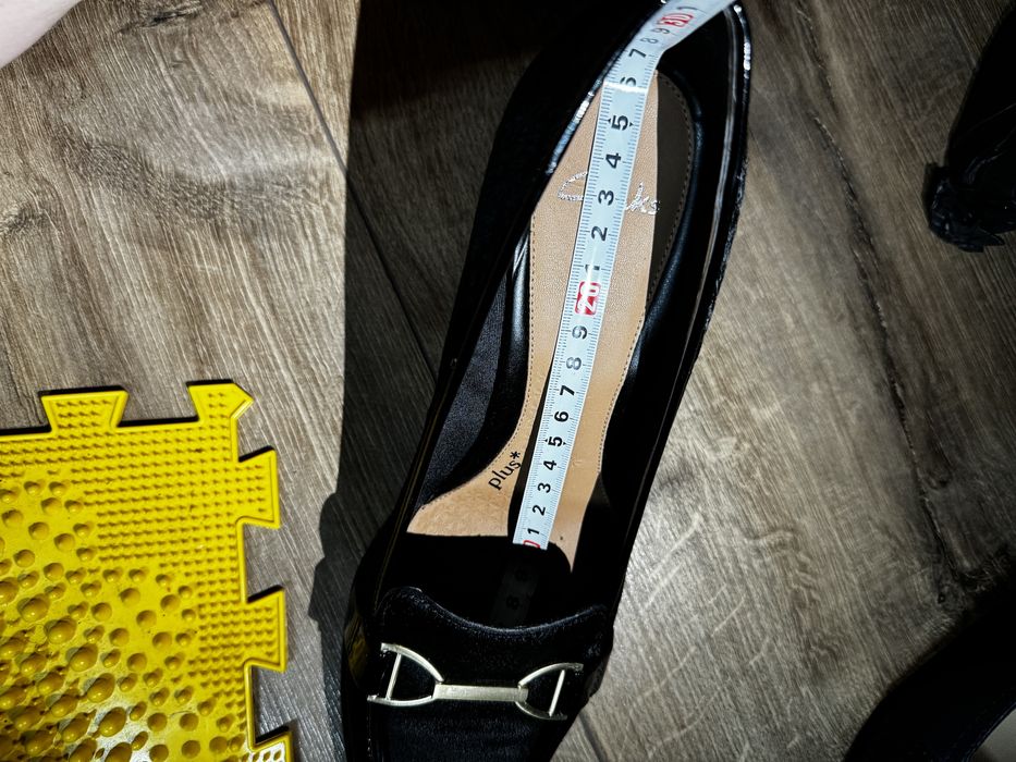 Взуття босоніжки Geox, туфлі Clarks 41 розміру