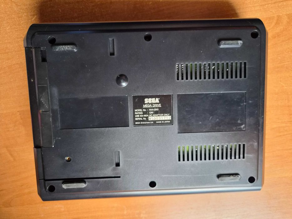Ігрова приставка Sega Mega Drive з аудіочіпом Yamaha VA1