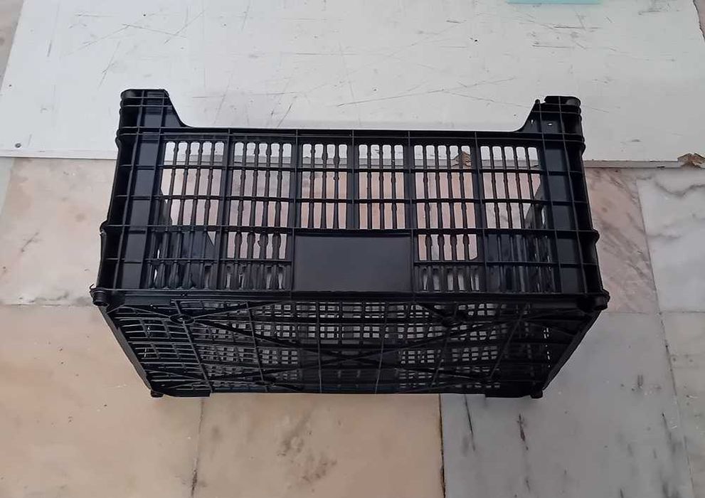 10 Caixas de transporte empilháveis novas - 3,50€ cada