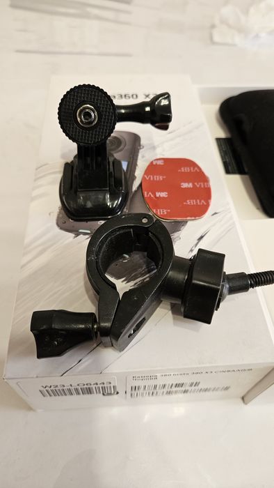 Insta 360 X3 екшн камера комплект, батареї