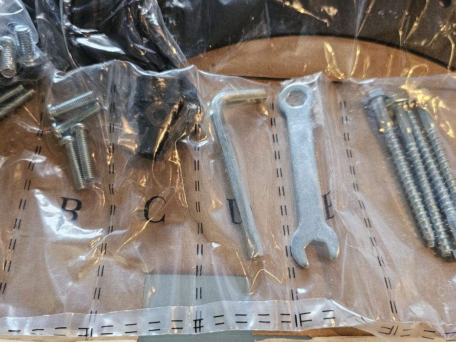 Suporte TV Novo, nunca usado -max  36 kg, 50'''