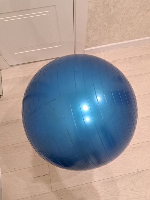 М'яч для гімнастики, фітнесу, йоги