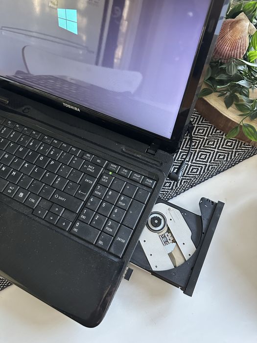 Vendo pc portatil Toshiba