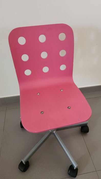 Cadeira cor de rosa  IKEA