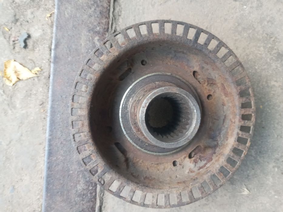 Продам запчасти на форд