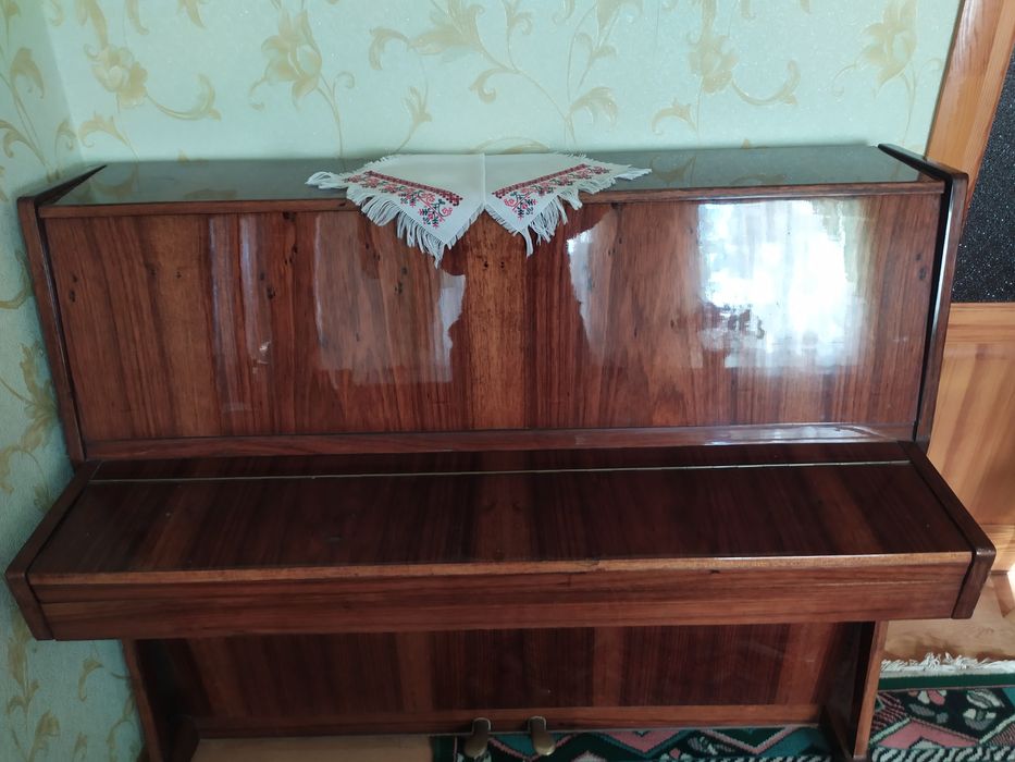 Продам піаніно Україна у відмінному стані