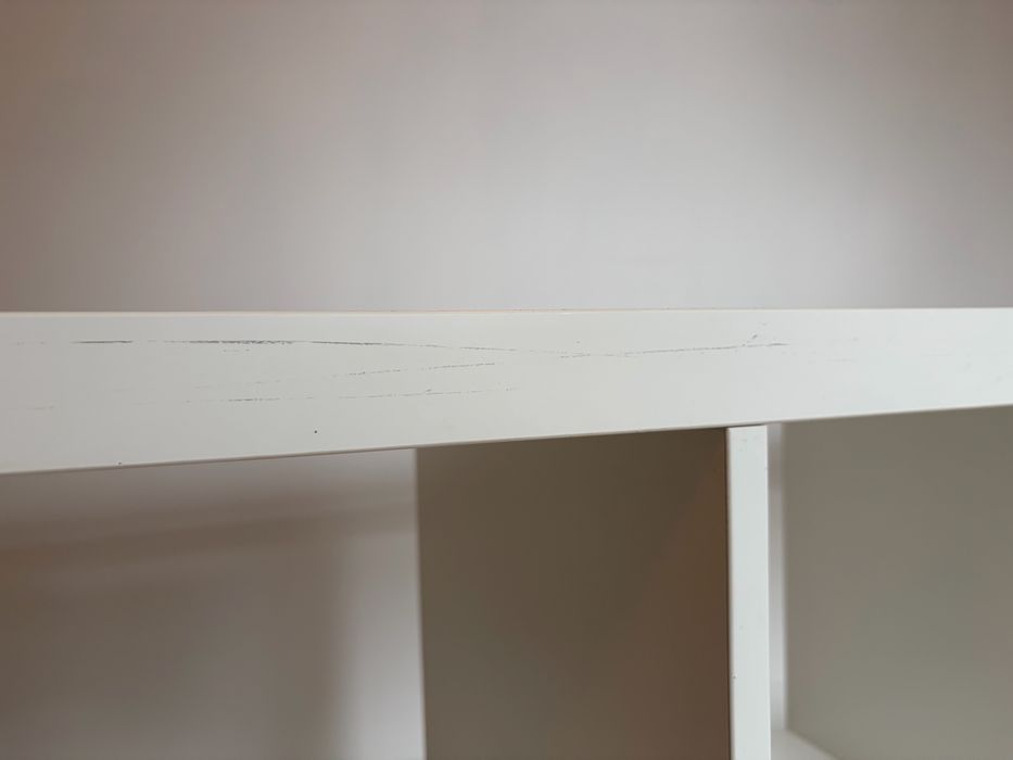 Biały regał IKEA KALLAX