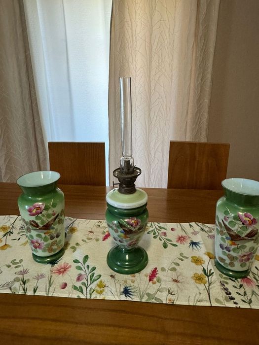 Conjunto Jarras e candeeiro vidro opalino