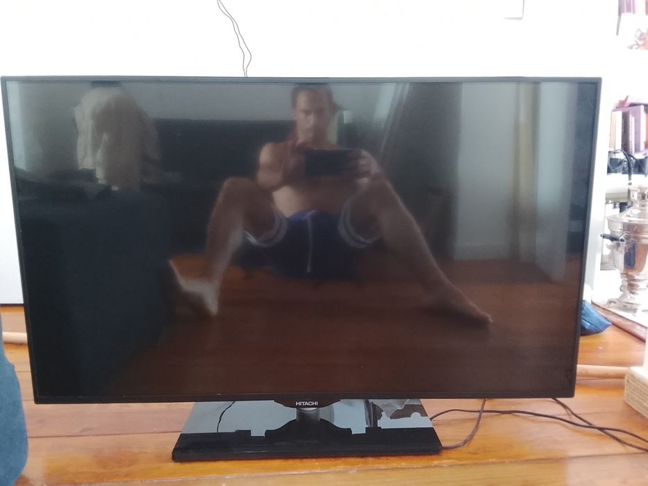 TV Hitachi 42" modelo: 42hzt66