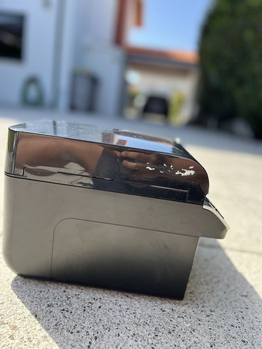 Improsora hp completamente nova e funcional, vem com 2 cabos e um tinteiro