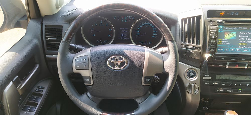 Продам автомобиль Toyota Lend Cruiser 200 4.5D 2008