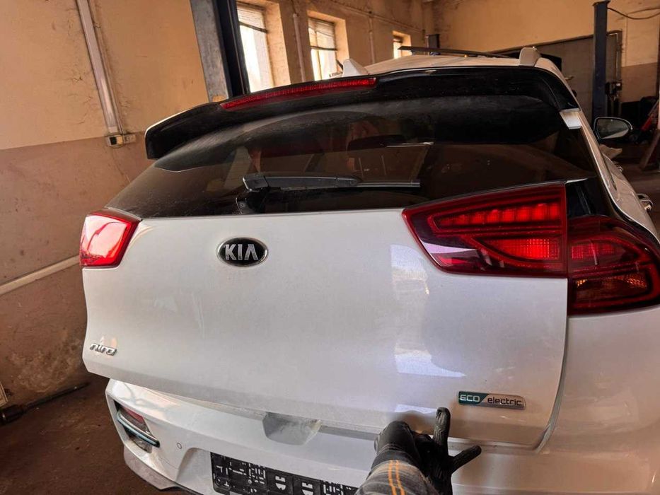 Крило Kia Niro 2021 комплект/РОЗБОРКА