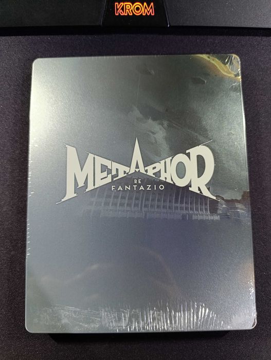 Metaphor Capa Metálica