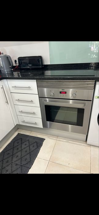 Forno 60 cms Hotpoint