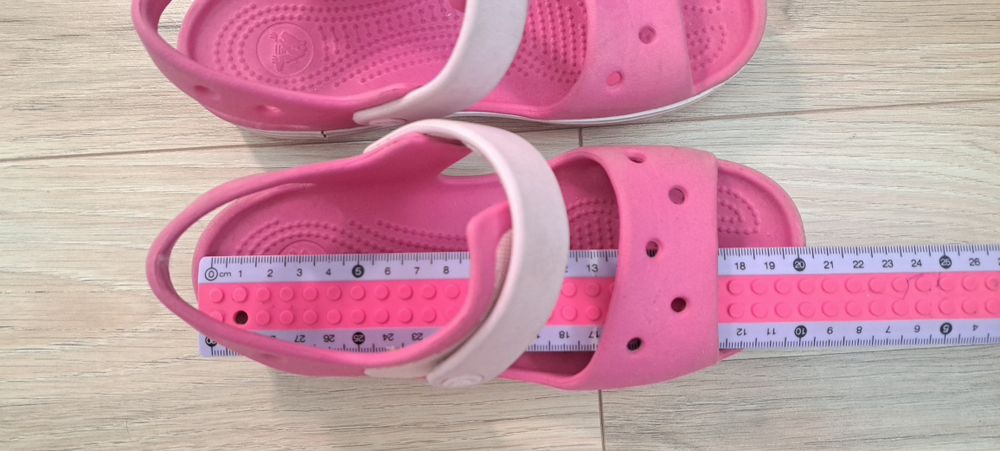 Sandałki dziewczęce Crocs