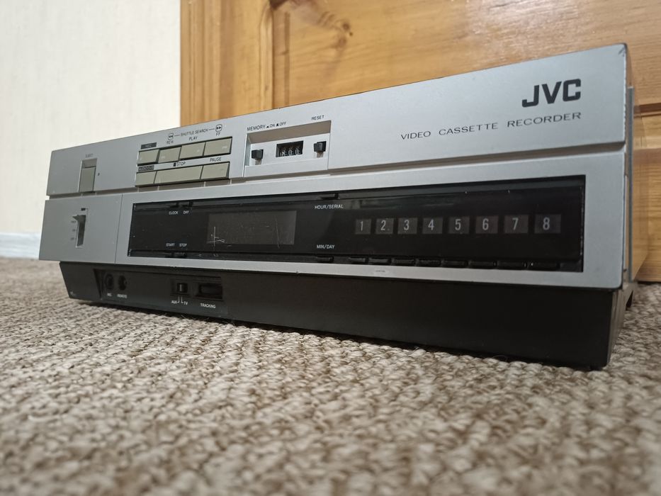 JVC Видеомагнитофон SHARP