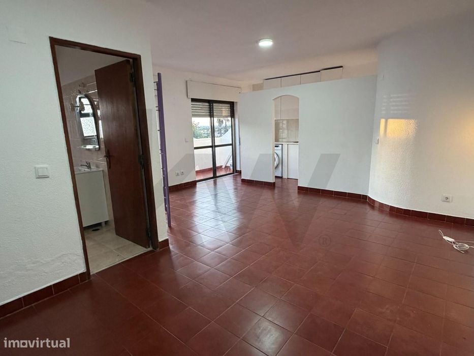 T 1 em Olhos de Água, Edificio Campimar