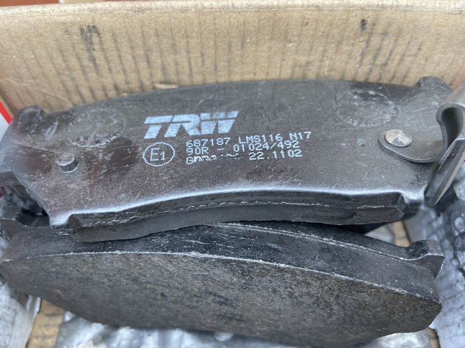 Колодки тормозные передние TRW Suzuki Grand Vitara гальмівні