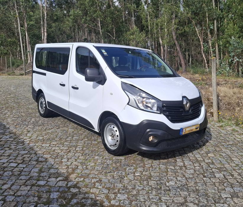 Renault Trafic 1.6 Dci Longa 9 Lugares  (COM IVA DEDUTIVEL INCLUIDO) de 2015