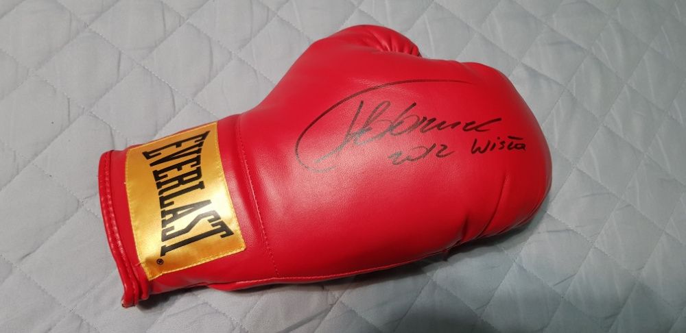 Rękawica bokserska z autografem Adamka
