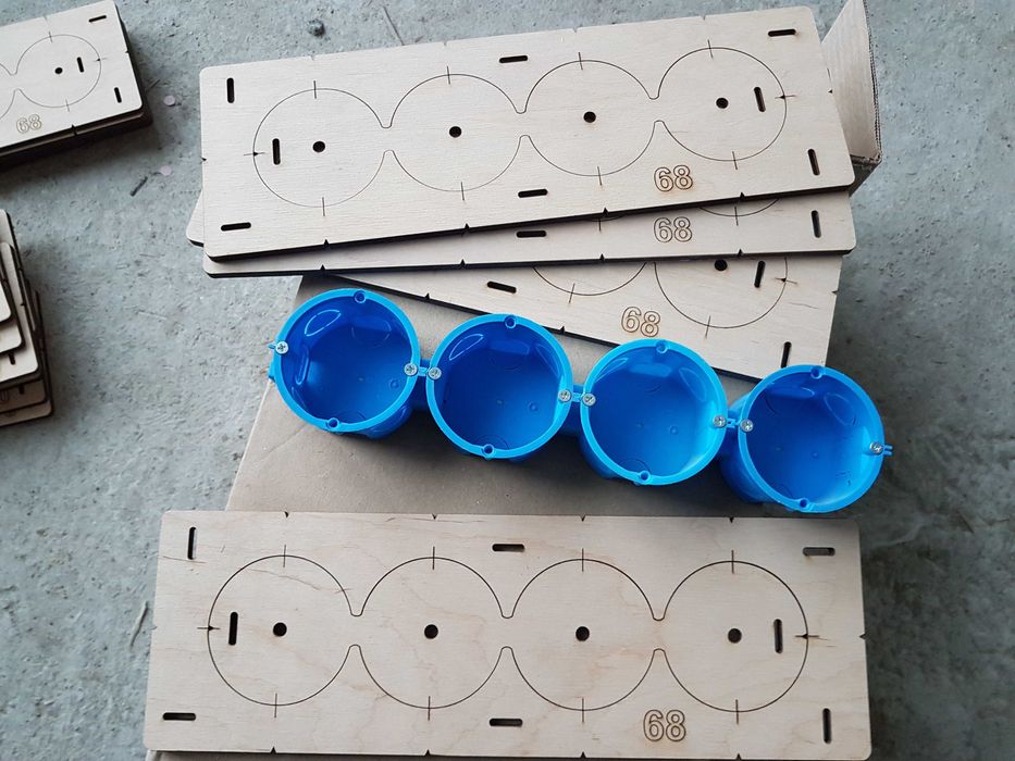 Шаблон 4 отверстий 68 диаметр. Кондуктор для подрозетников.