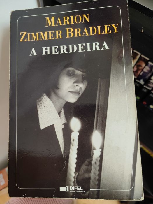 livros de Marion Zimmer Bradley