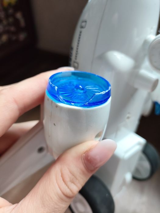 Продам дитячий літак на батарейках музичний