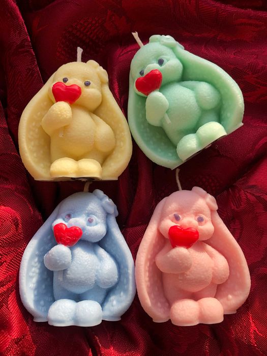 Zajączek, króliczek świeczka świeca walentynkowy z serduszkiem