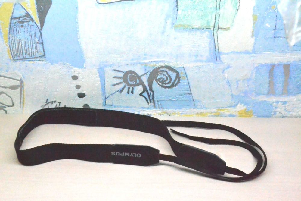 oryginalny pasek OLYMPUS do aparatu lustrzanki uni oryginał jak nowy