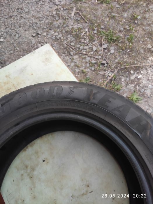 Продам Шини R17 225/65