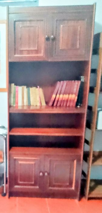 Móvel  de sala castanho