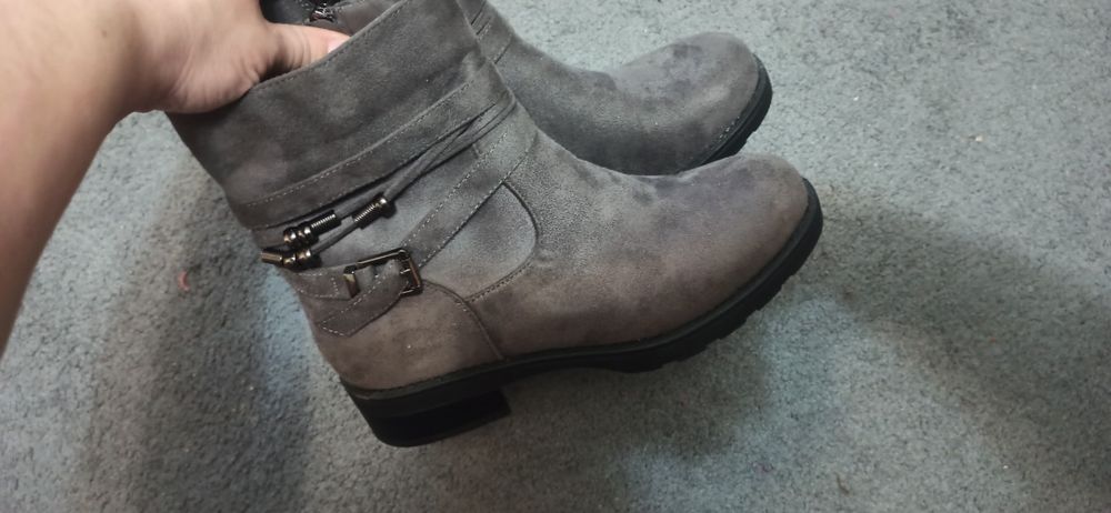 Женская обувь  в идеальном состоянии