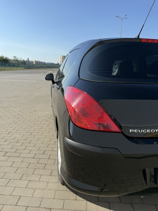 Продам Peugeot 308 2010 1.6 автомат