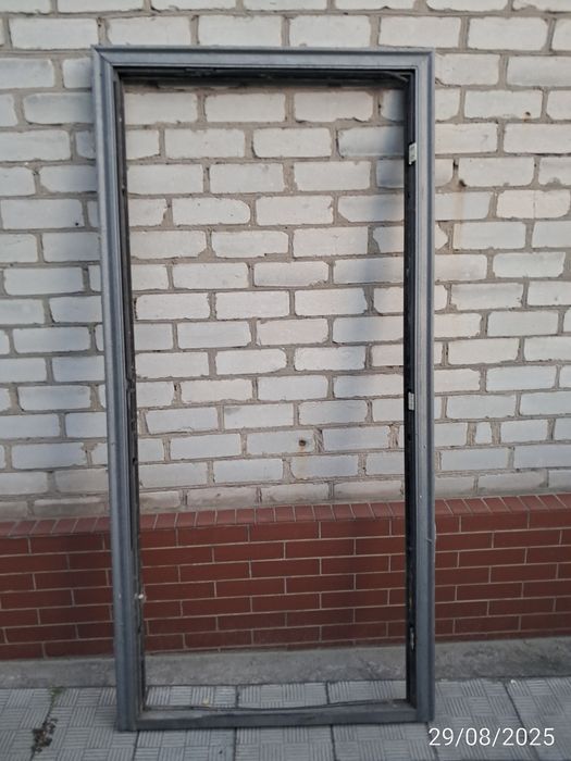 Коробка под двери китайские б/у