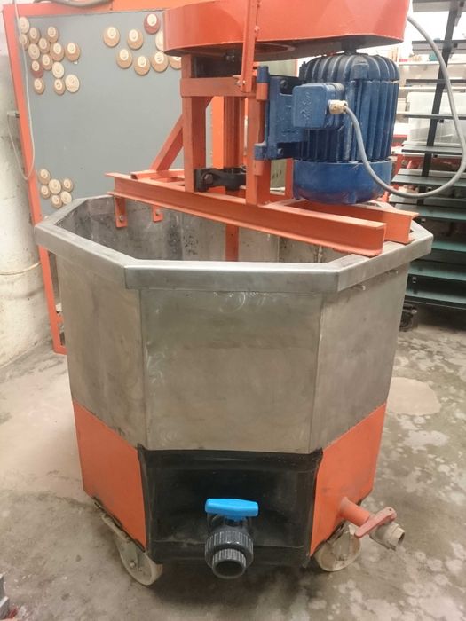 Diluidor móvel para barbotina