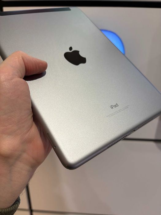 Apple iPad 6 32GB Space Gray Wi-Fi + 4G/LTE (Sim) Батарея 95%