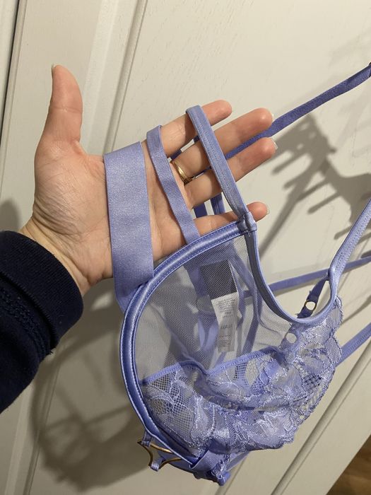 Бюстгалтери Hunkemoller бюст