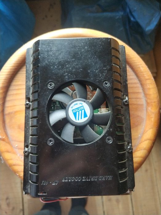 Материнська плата, та інші запчастини до ноутбука