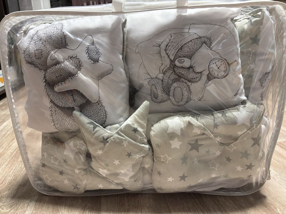 Дитяча постіль, та защита в кровать.