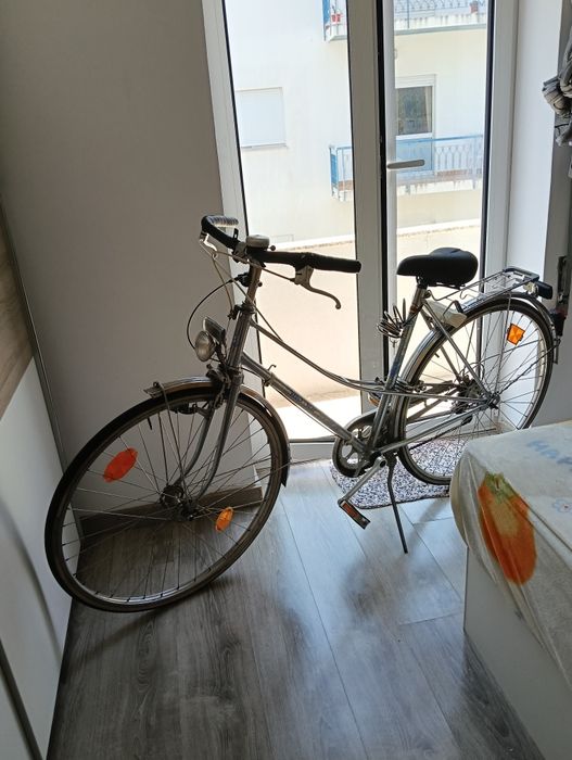 Bicicleta feminina aro 28 perfeito estado