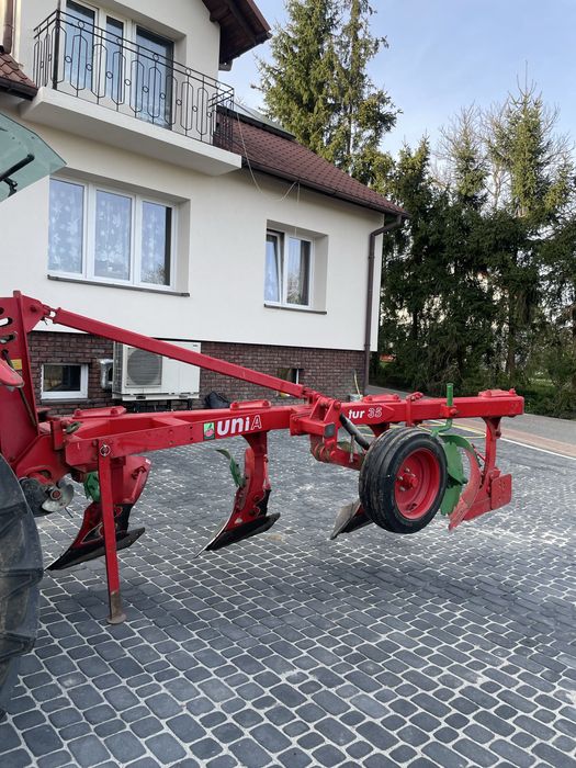 Pług Unia TUR 35 3+1